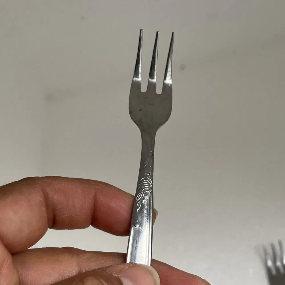 Vintage IIC Imperial stainless Cocktail Fork Young Rose set of 5